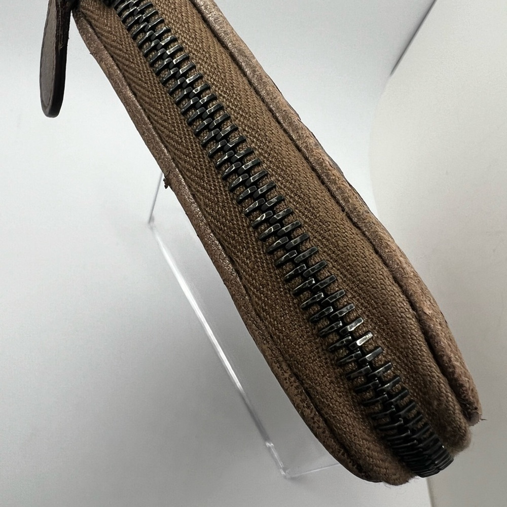 GUC Bottega Veneta Brushed Gold Intrecciato Zip Wallet - Picture 8 of 9